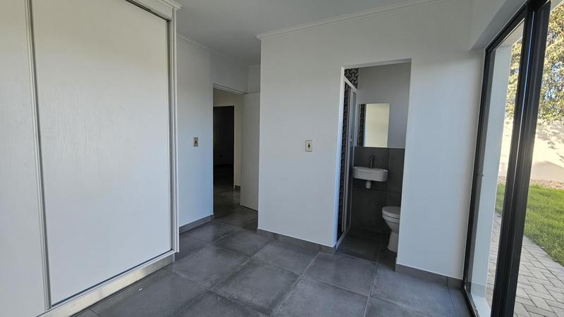 4 Bedroom Property for Sale in Shelley Point Western Cape